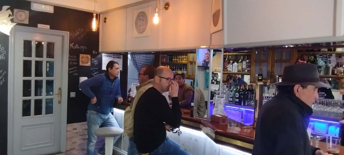 barvictoria001019.jpg